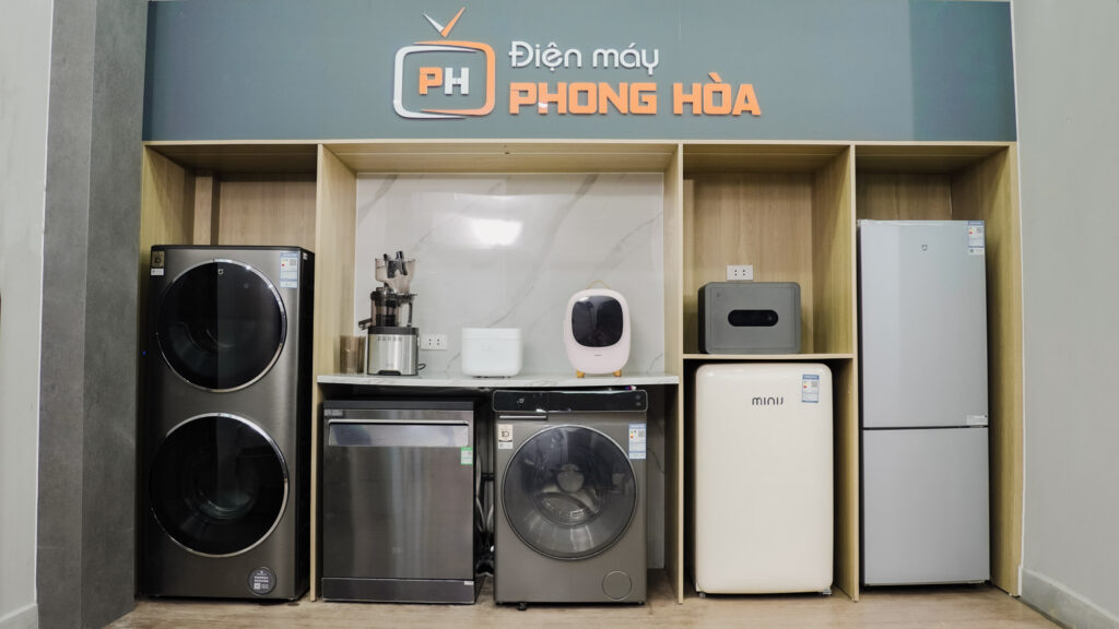 Phong Hòa tự hào là nhà phân phối bán lẻ chính hãng các sản phẩm điện máy của hơn 100 thương hiệu lớn