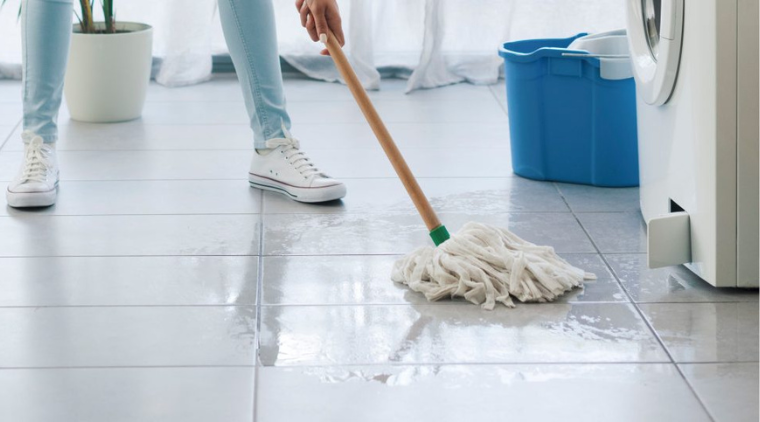Tác hại của lỗi máy giặt bị chảy nước dưới gầm