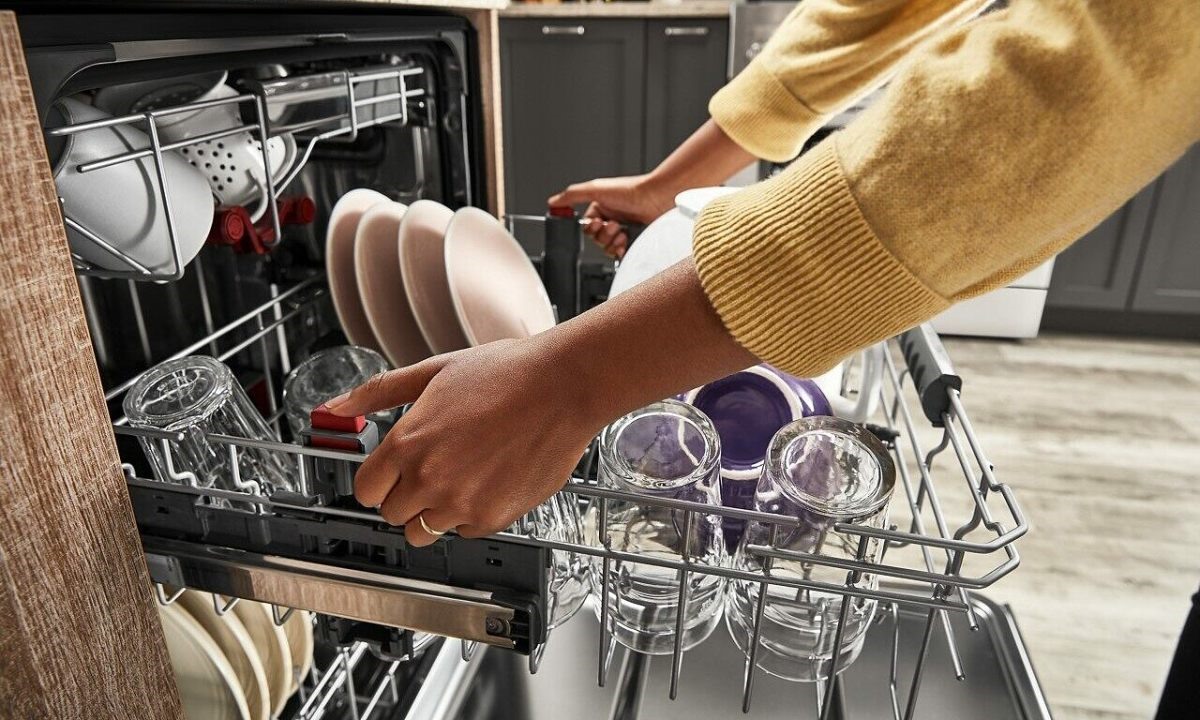 Lưu ý khi sử dụng máy rửa bát để rửa đồ nhựa