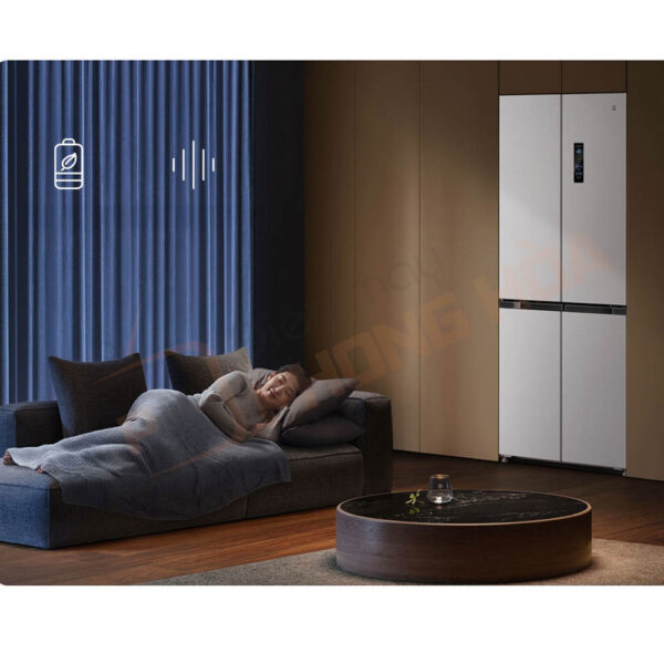Tủ lạnh còn vận hành cực kỳ êm ái với độ ồn chỉ 35dB